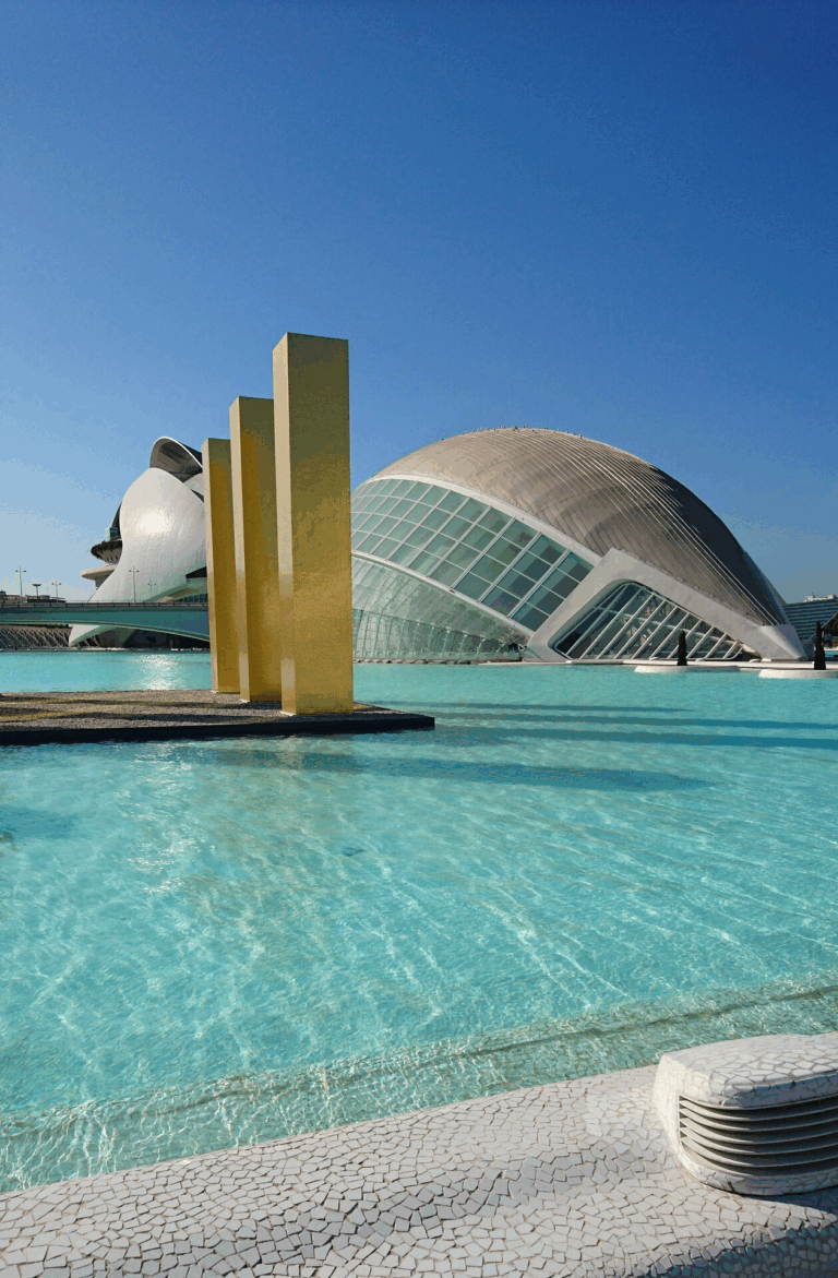 ☀️ Valencia in October: Sun, Culture, and Sea