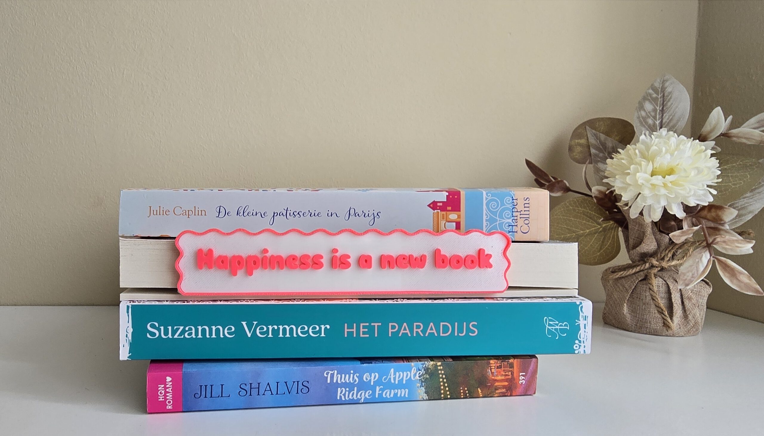 Happiness is a new book – Boekenlegger